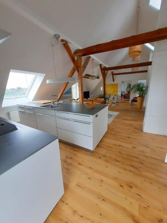 Luxurioeses Loft Mit Schoenem Blick Tremsbuettel Exterior photo